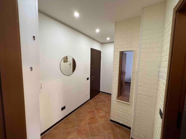 Piccolo Monolocale Confortevole Vicino A Milano 科马诺 外观 照片